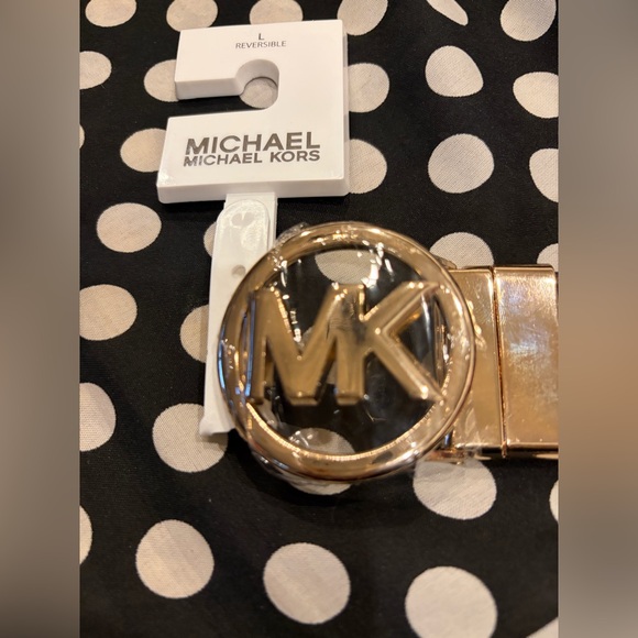 MICHAEL KORS Black NWOT Crossbody Purse/Staffiano Leather/Zipper Closure/Bundle - Picture 4 of 12